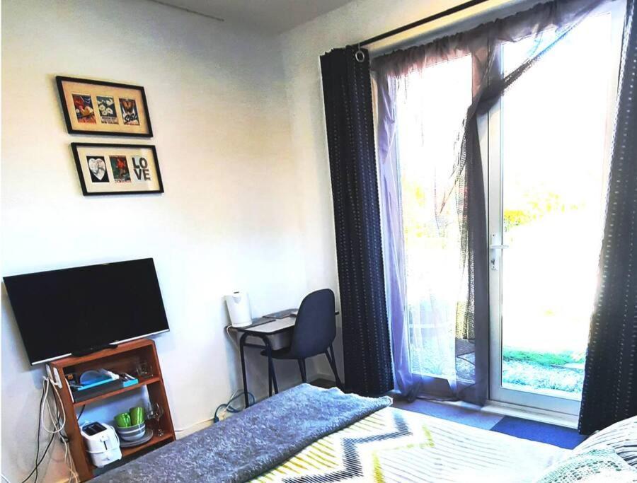 Banbury Deluxe With Spa Bath! Private Courtyard! كوينستاون المظهر الخارجي الصورة